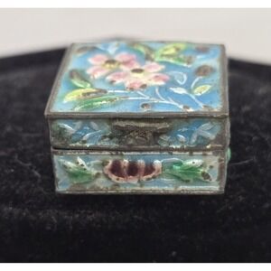 Vtg Antique Chinese Enameled Brass Pill/Trinket Box - Floral Blue c. 1900-1940's
